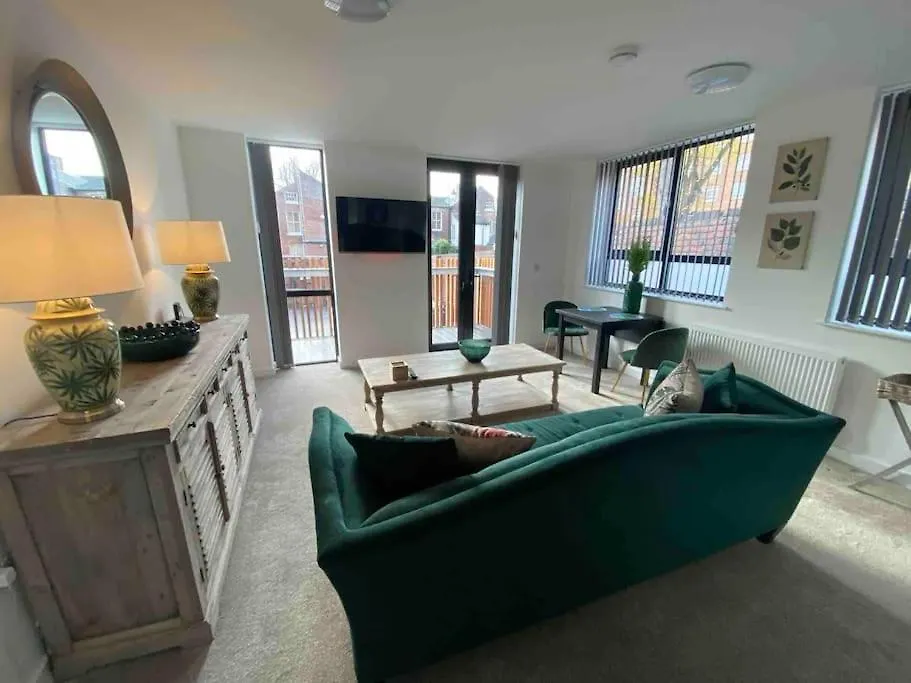 Ranmoor Serviced Apartments At Wilkinson Lane- The Burlington Suite Sheffield