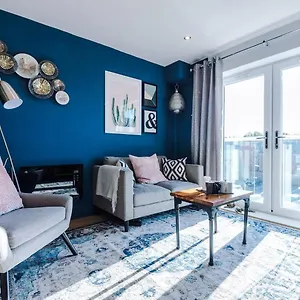 Stunning 2bedroom 2bathroom With Parking Space Apartment